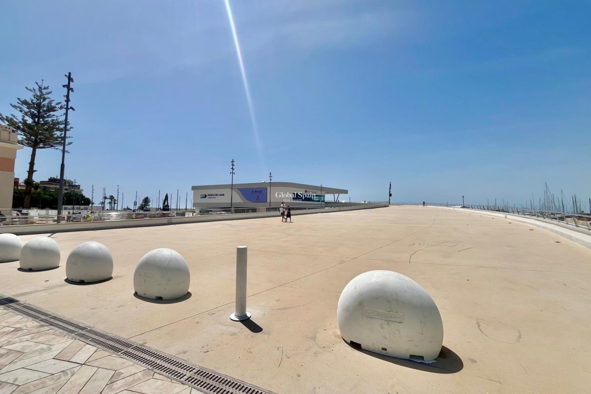Resale - APARTMENT -
TORREVIEJA - Center