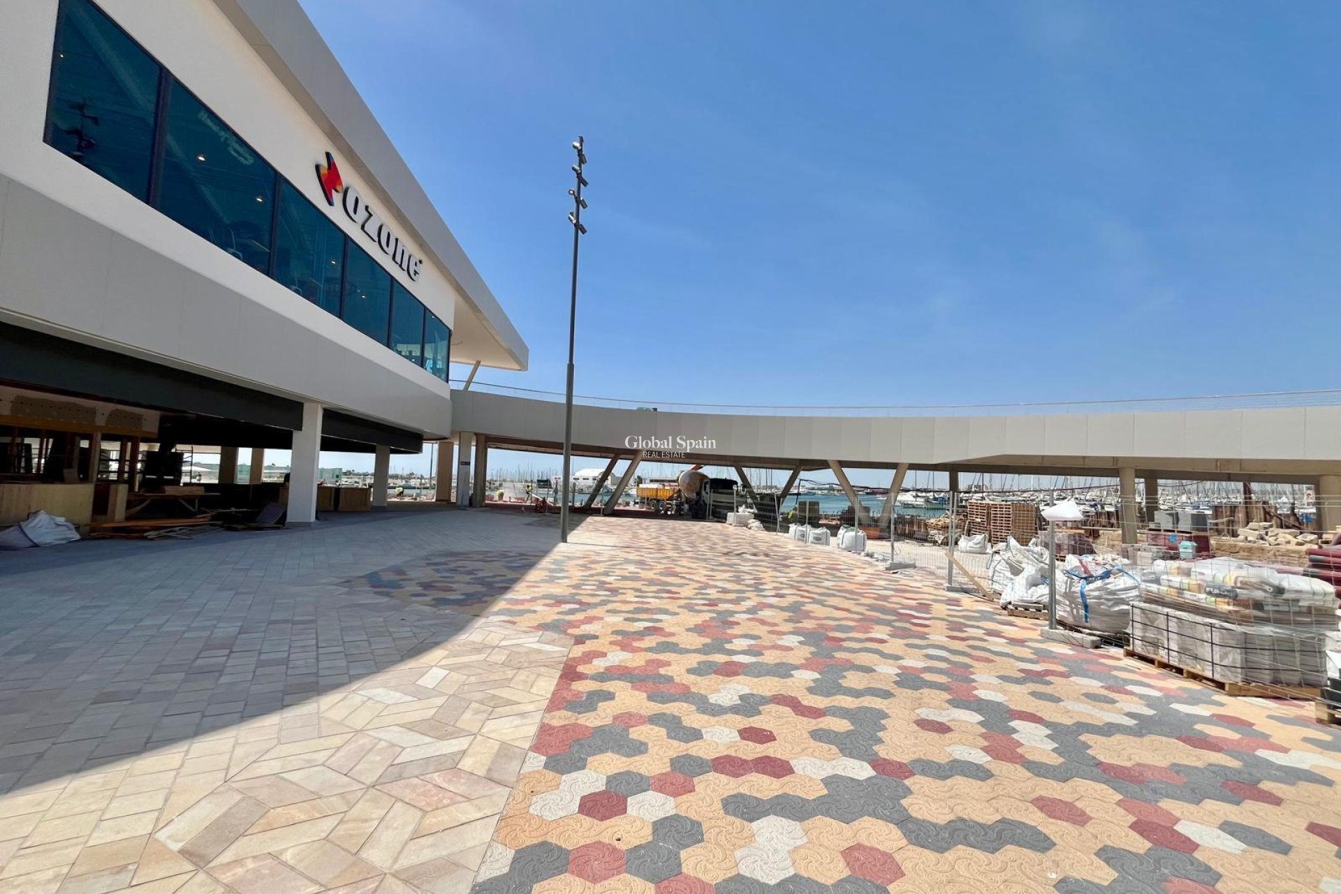 Resale - APARTMENT -
TORREVIEJA - Center