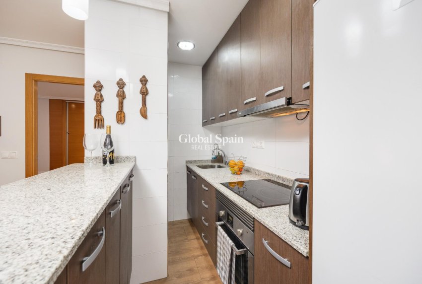 Resale - APARTMENT -
TORREVIEJA - Center
