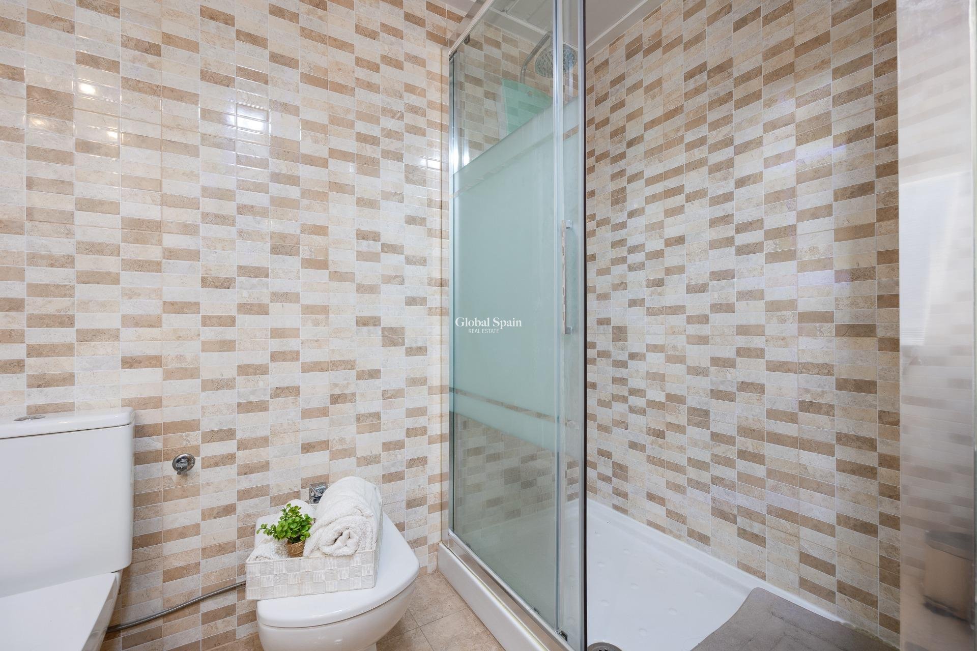 Resale - APARTMENT -
TORREVIEJA - Center