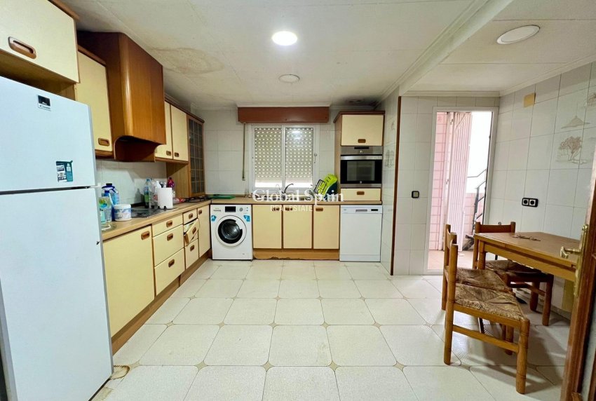 Resale - APARTMENT -
TORREVIEJA - Center