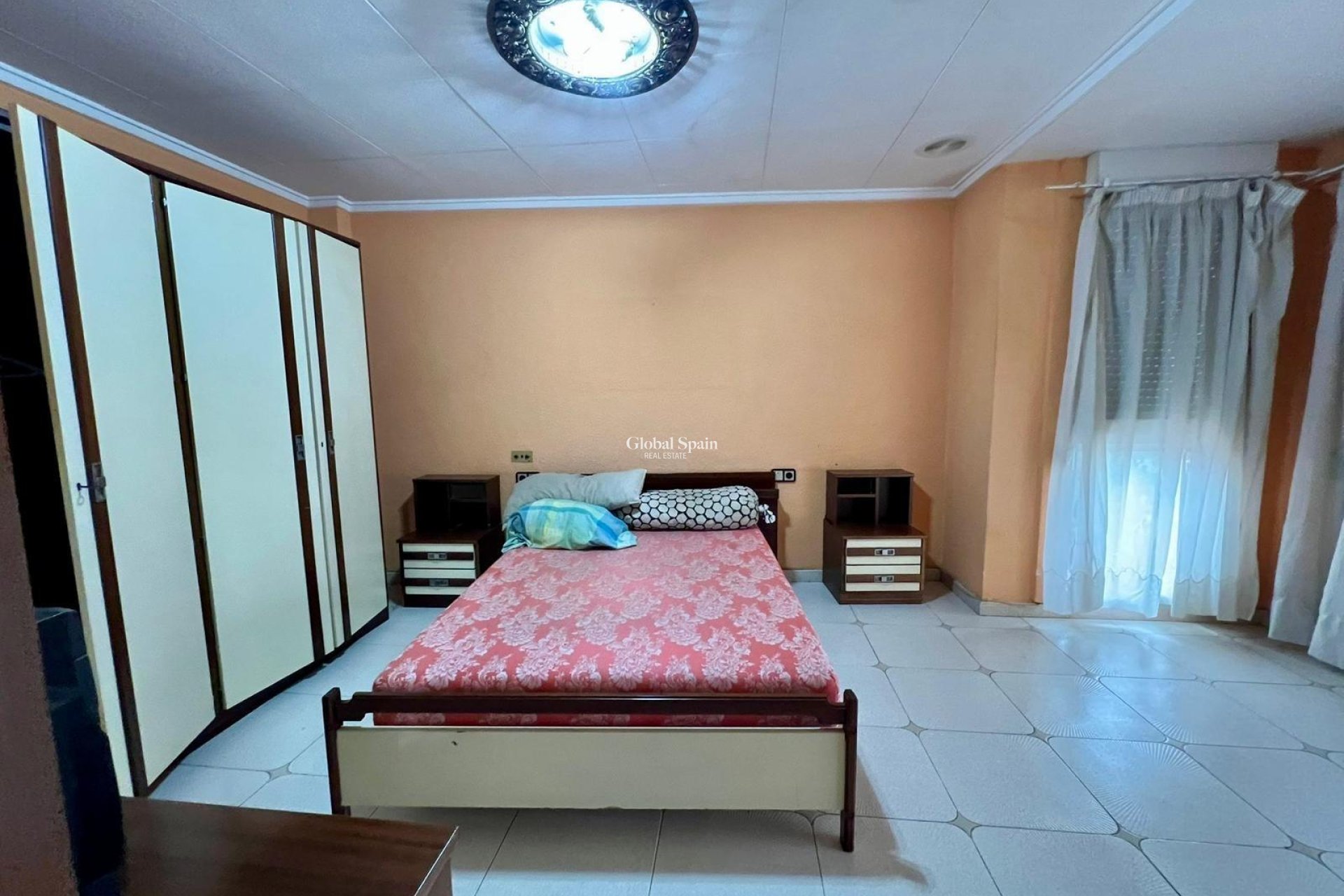 Resale - APARTMENT -
TORREVIEJA - Center