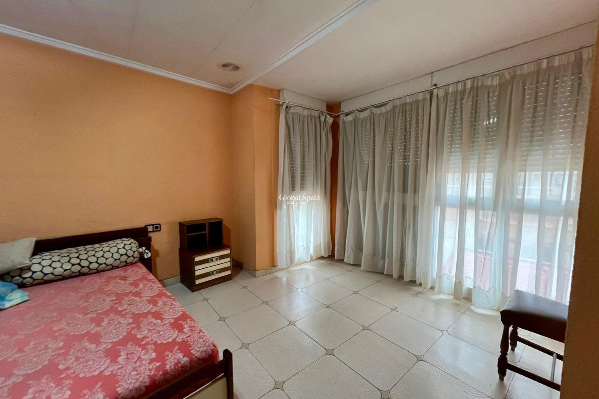 Resale - APARTMENT -
TORREVIEJA - Center