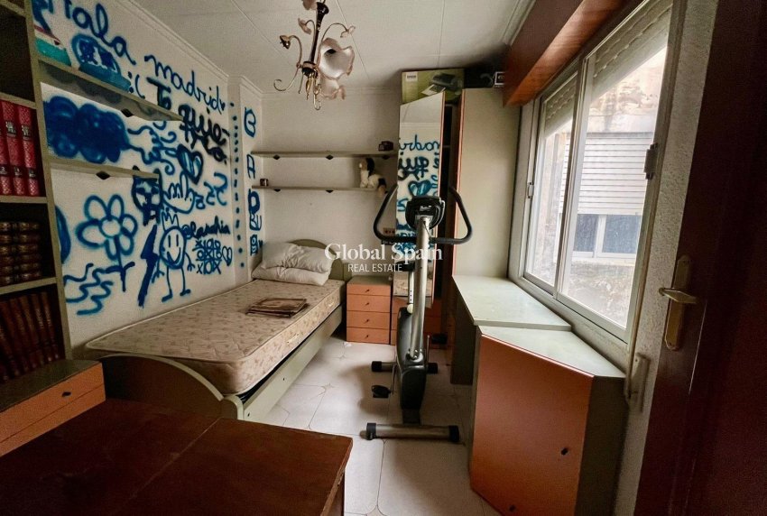 Resale - APARTMENT -
TORREVIEJA - Center