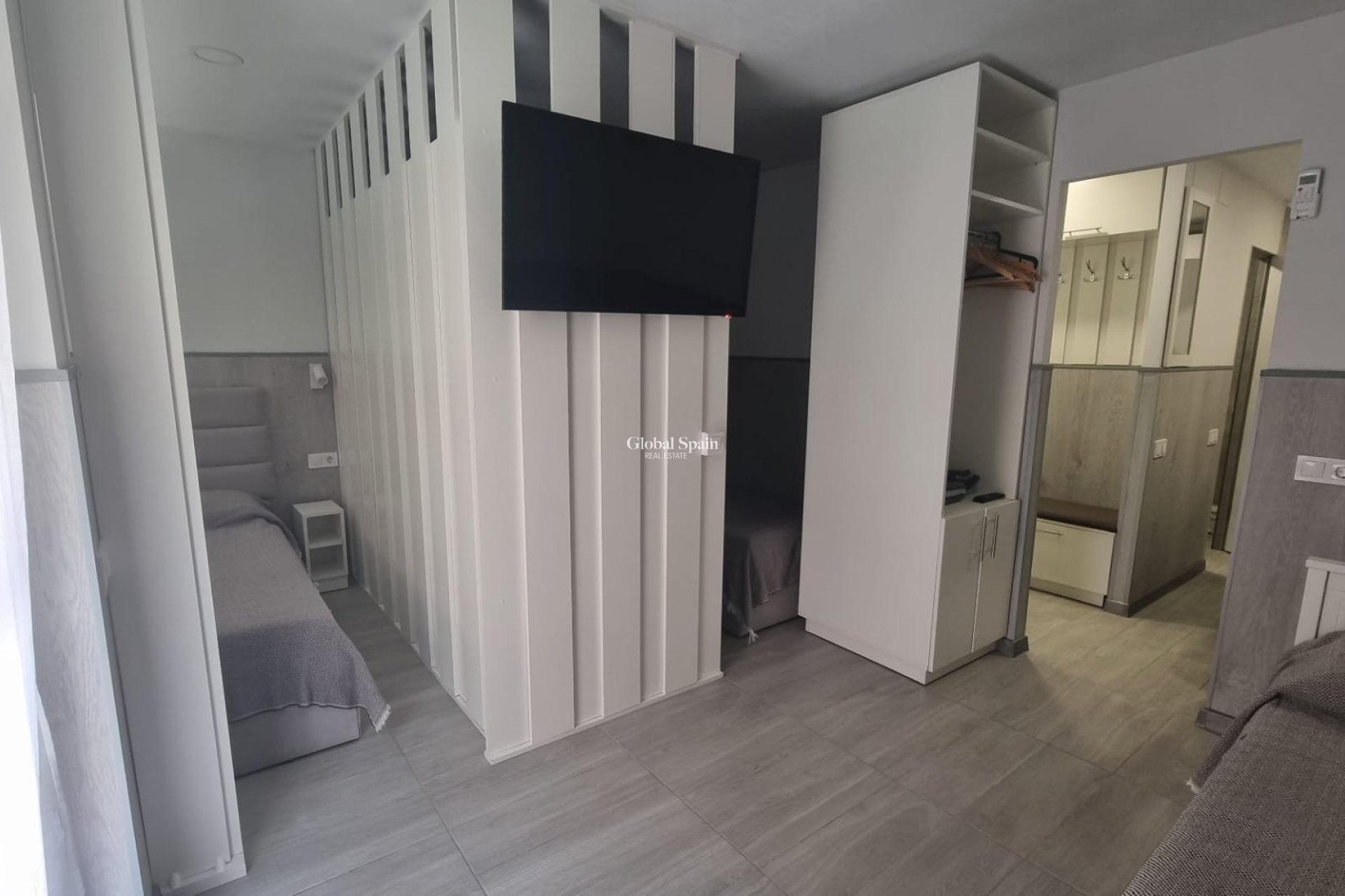 Resale - APARTMENT -
TORREVIEJA - Center
