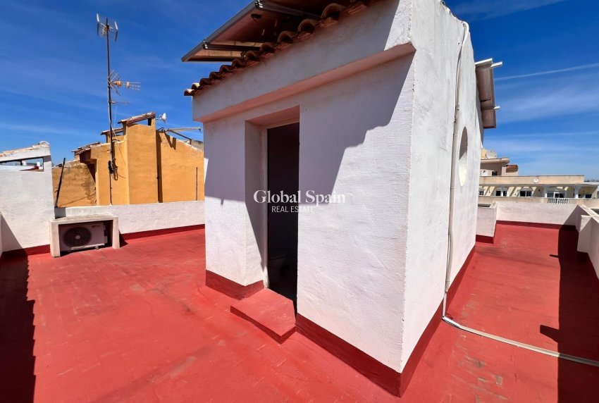 Resale - APARTMENT -
TORREVIEJA - Center