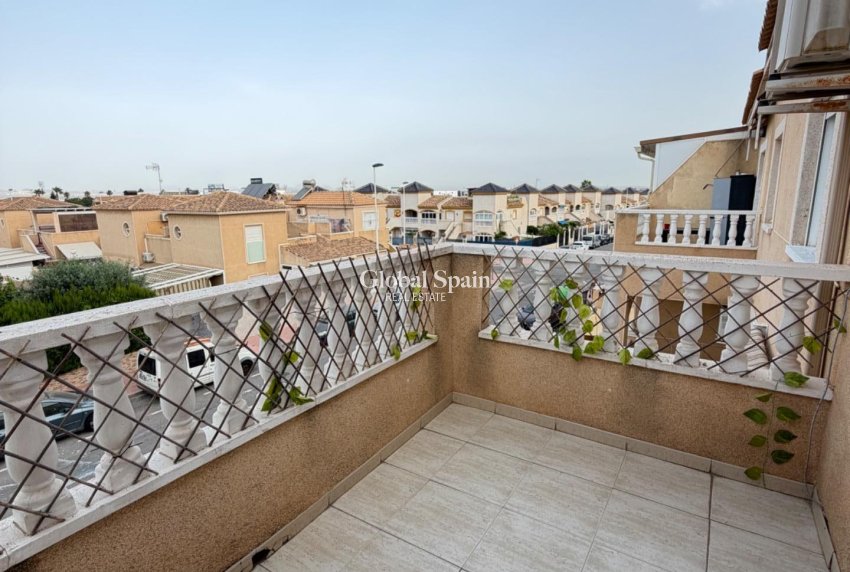 Resale - APARTMENT -
TORREVIEJA - Center