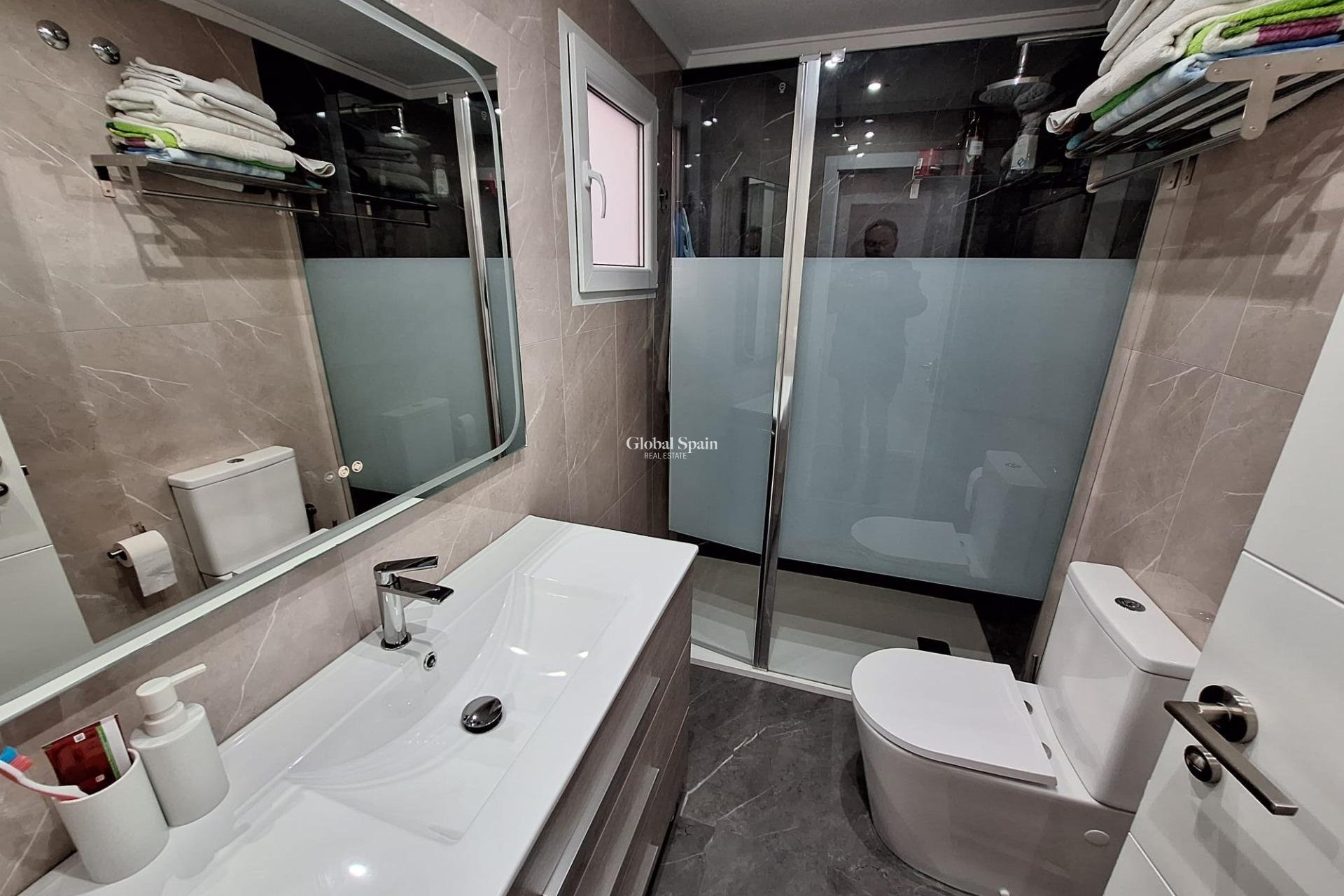 Resale - APARTMENT -
TORREVIEJA - Center