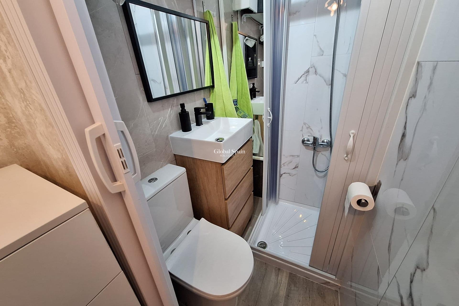 Resale - APARTMENT -
TORREVIEJA - Center