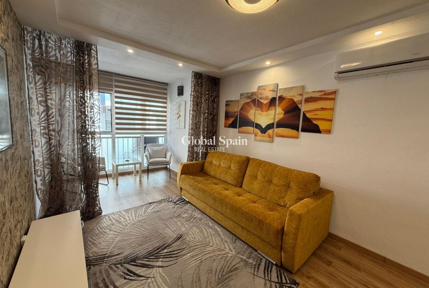 Resale - APARTMENT -
TORREVIEJA - Center