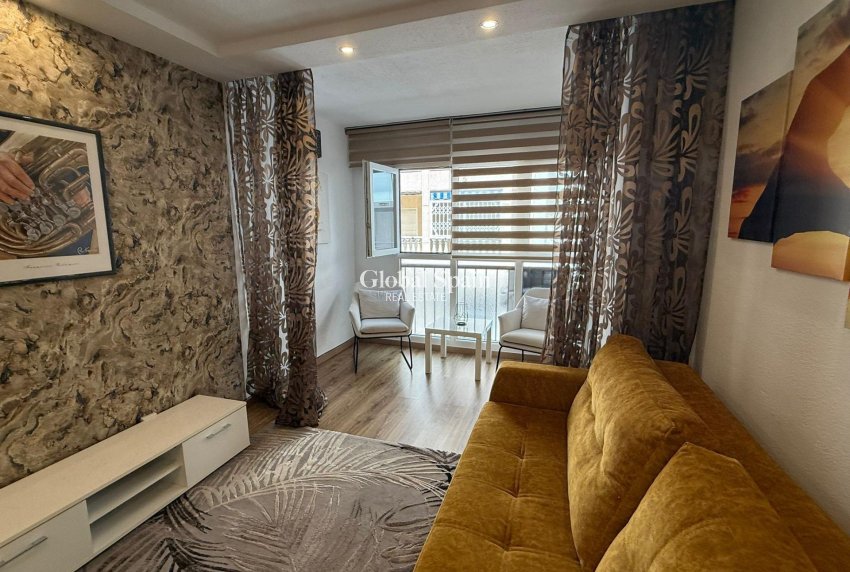 Resale - APARTMENT -
TORREVIEJA - Center