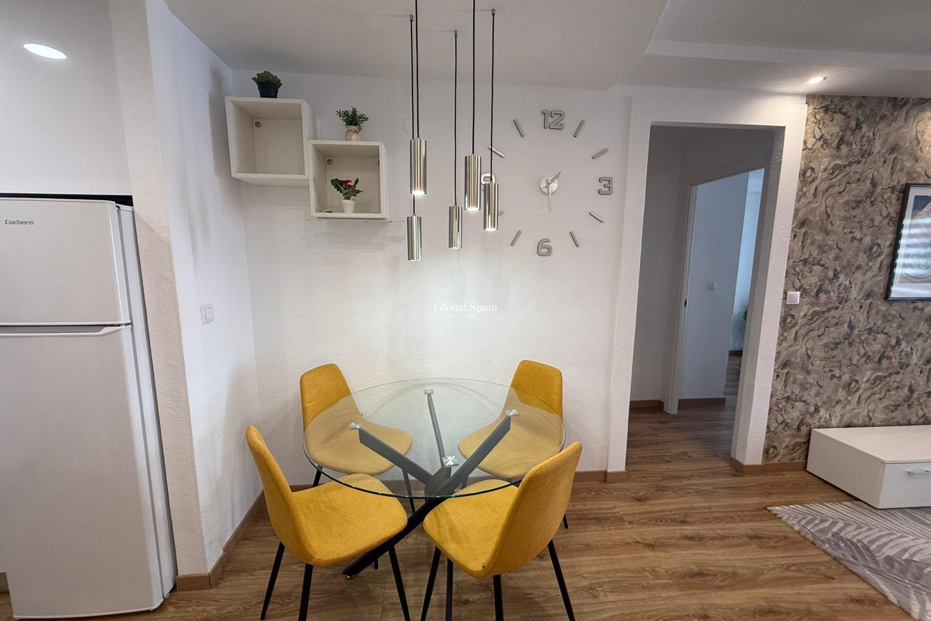 Resale - APARTMENT -
TORREVIEJA - Center