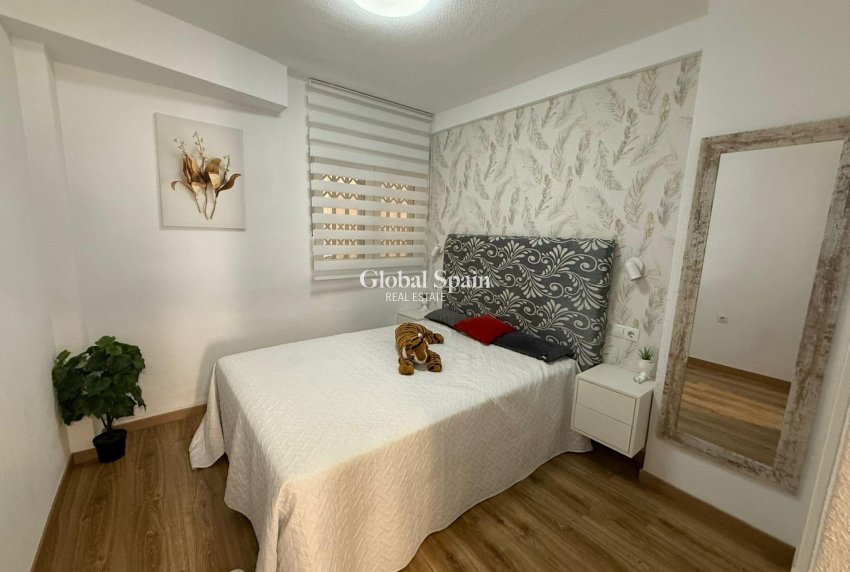 Resale - APARTMENT -
TORREVIEJA - Center