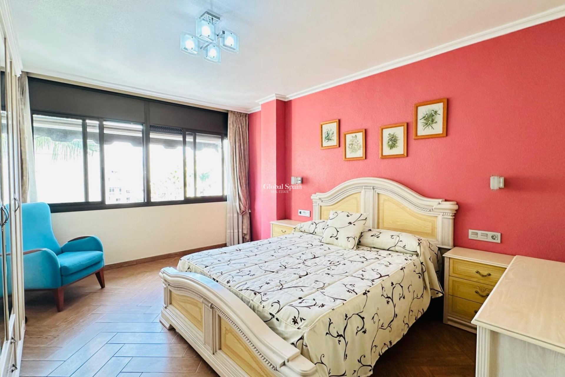Resale - APARTMENT -
TORREVIEJA - Center