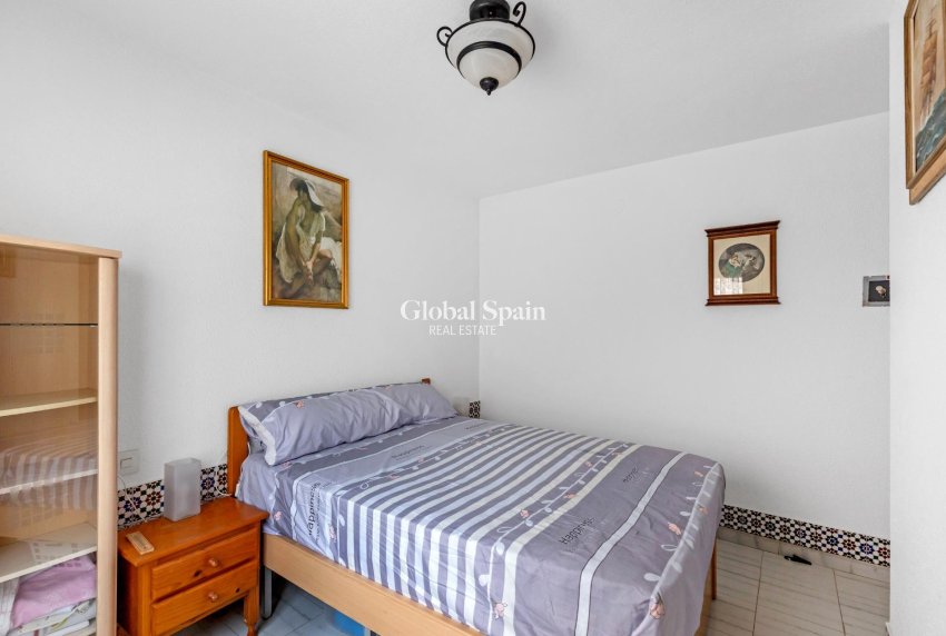 Resale - APARTMENT -
TORREVIEJA - Center