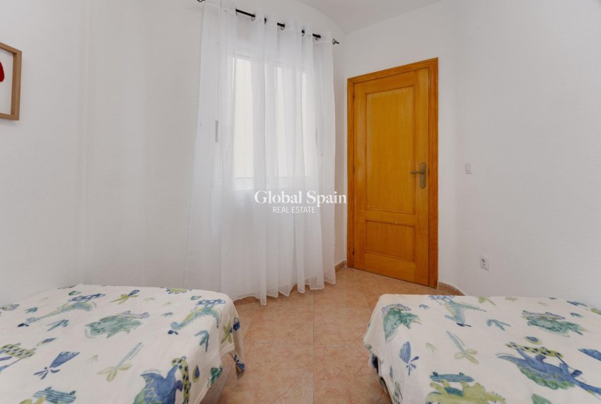 Resale - APARTMENT -
TORREVIEJA - Center