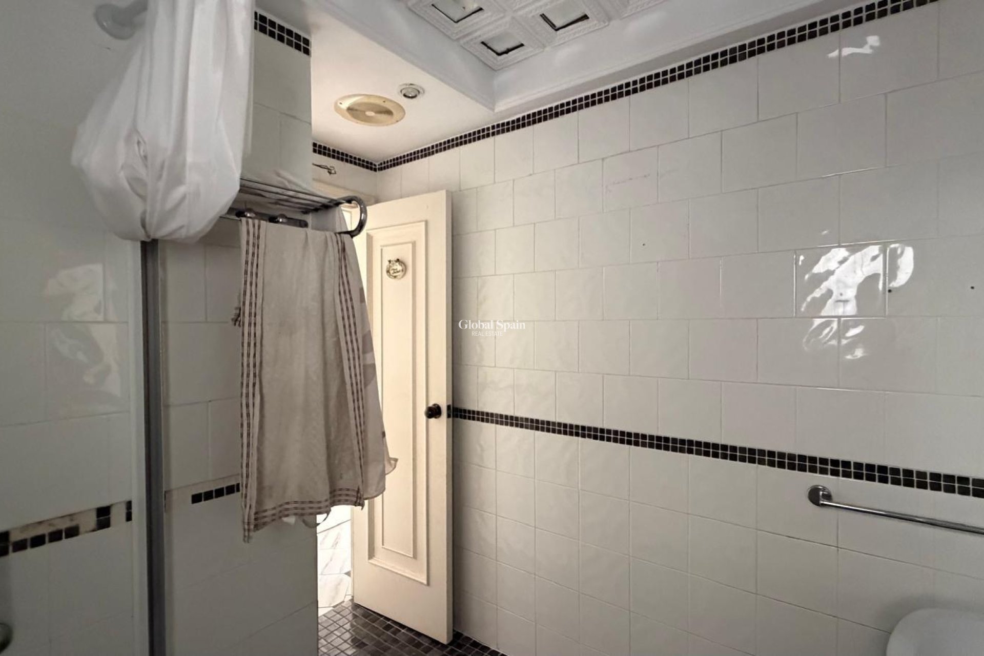 Resale - APARTMENT -
TORREVIEJA - Center