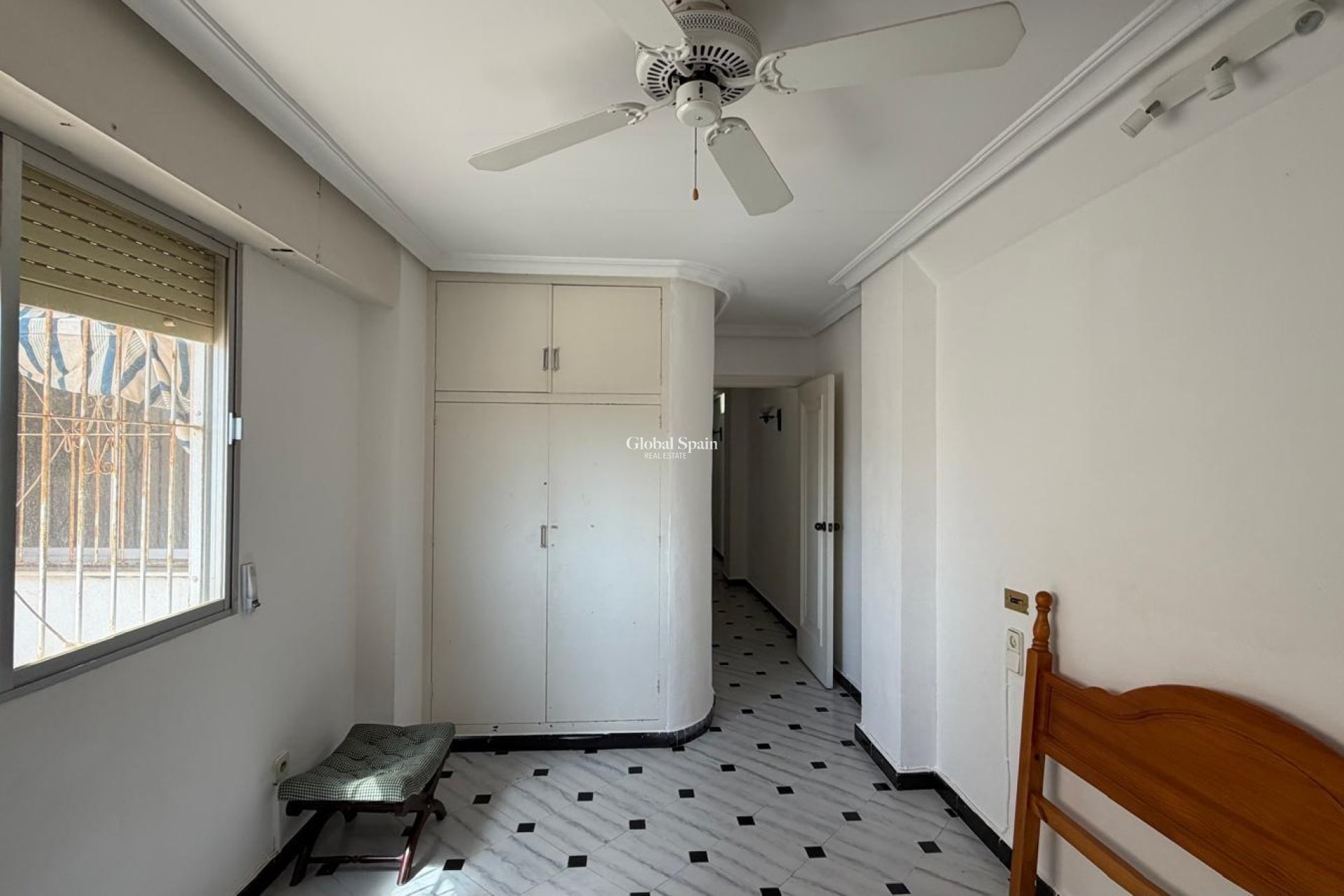 Resale - APARTMENT -
TORREVIEJA - Center