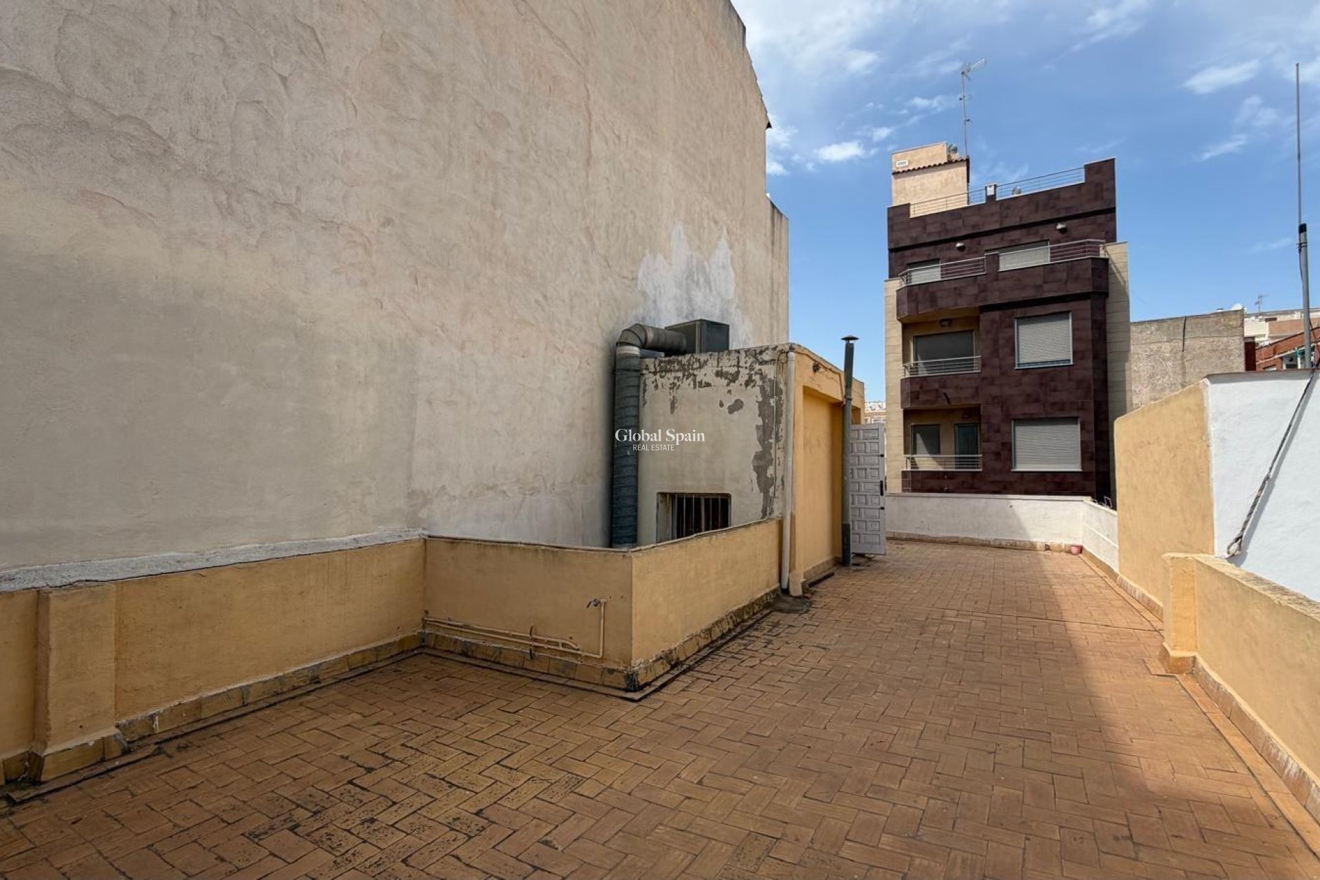 Resale - APARTMENT -
TORREVIEJA - Center