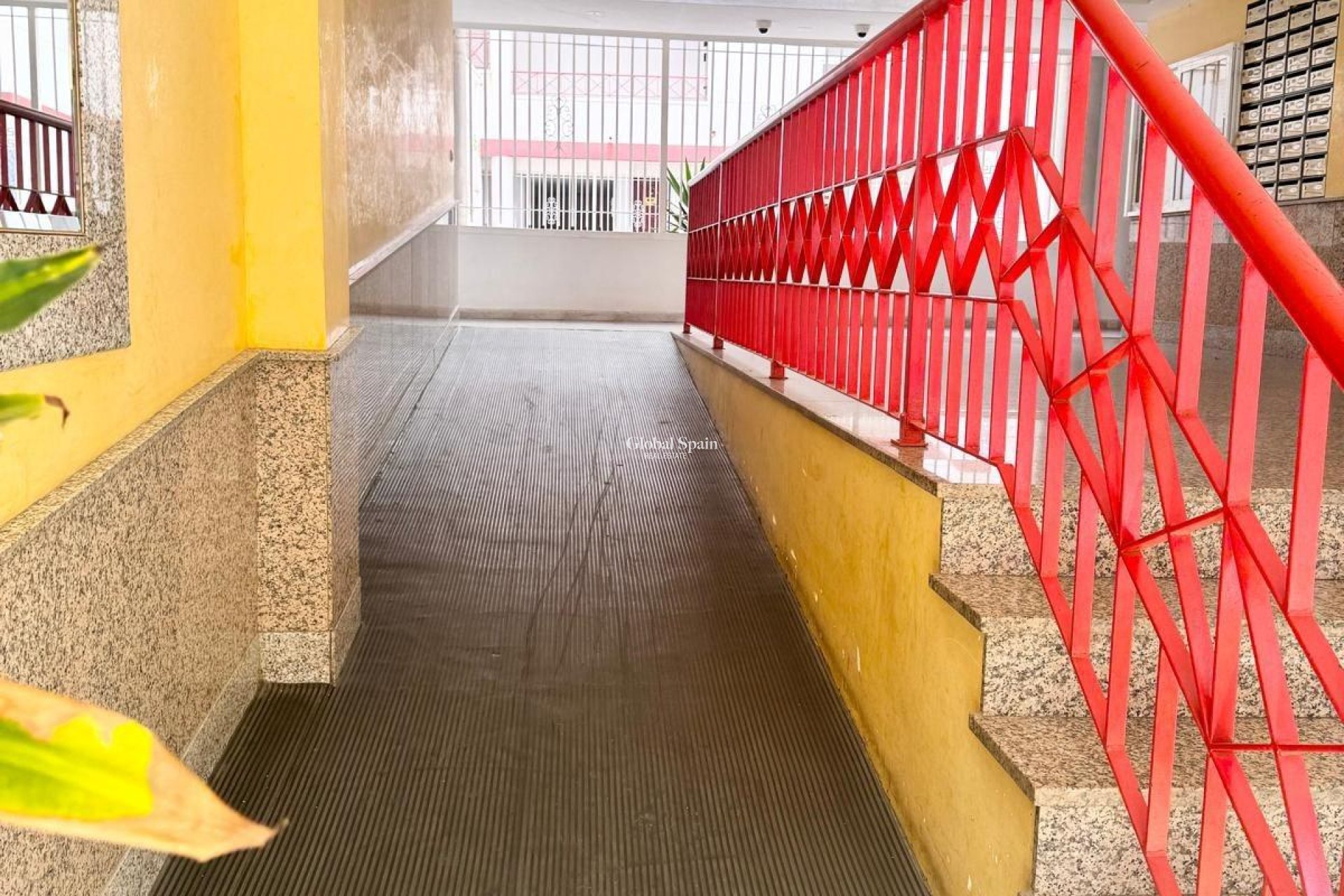 Resale - APARTMENT -
TORREVIEJA - Center