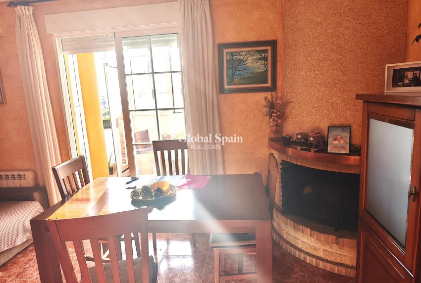 Resale - APARTMENT -
TORREVIEJA - Center