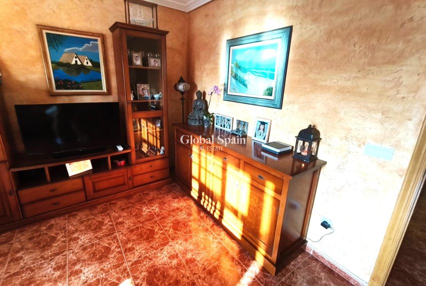 Resale - APARTMENT -
TORREVIEJA - Center