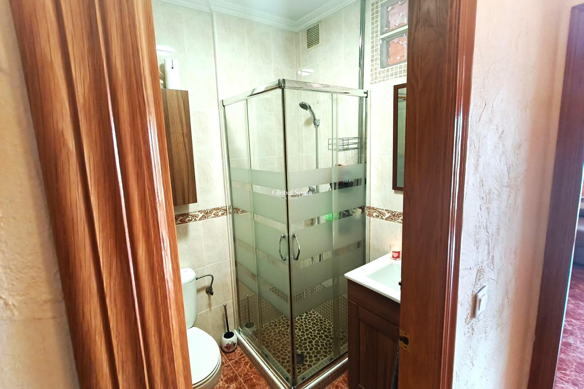 Resale - APARTMENT -
TORREVIEJA - Center