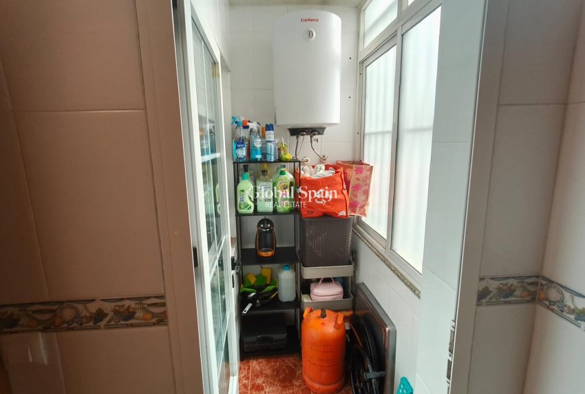Resale - APARTMENT -
TORREVIEJA - Center