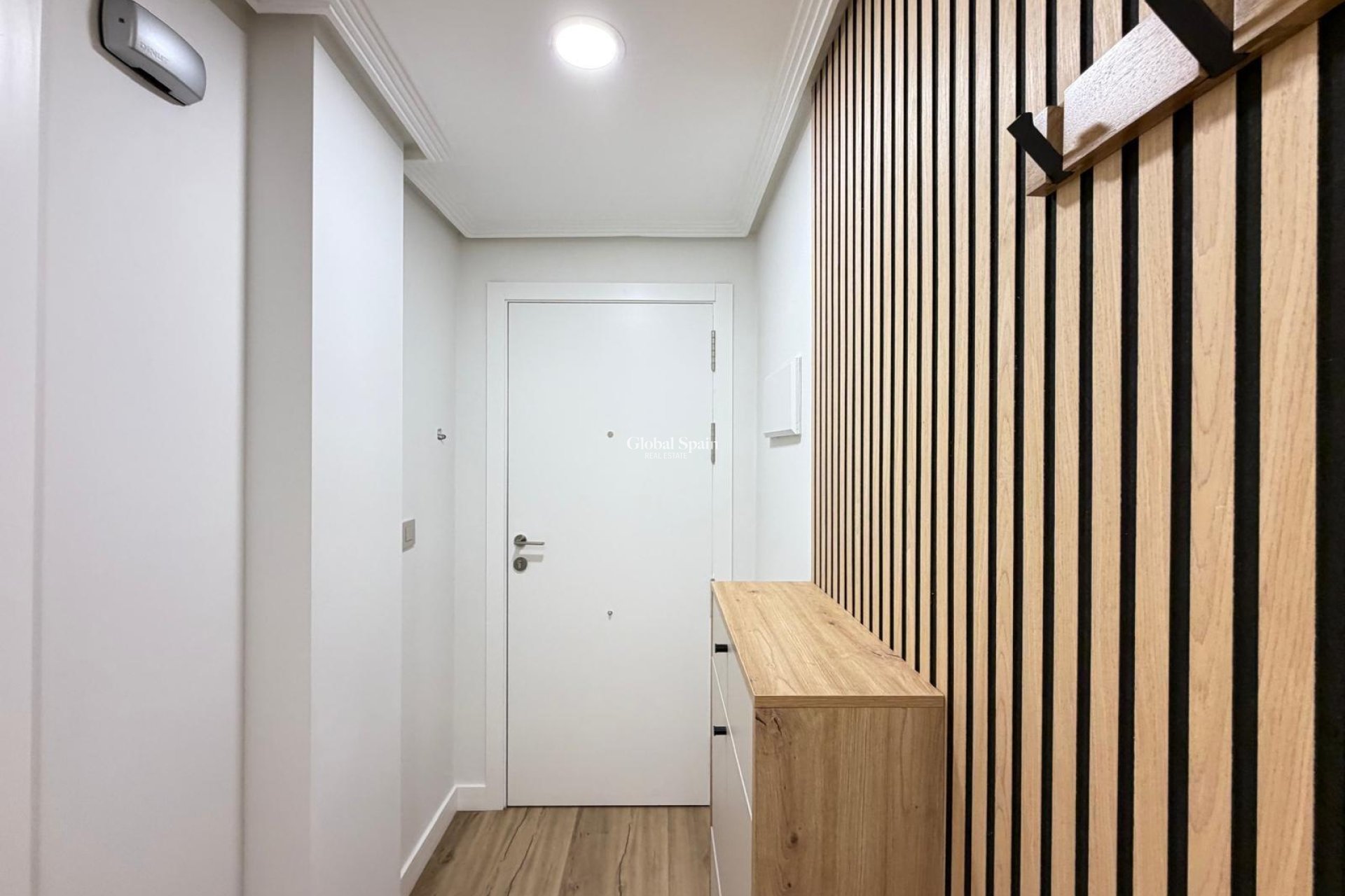 Resale - APARTMENT -
TORREVIEJA - Center