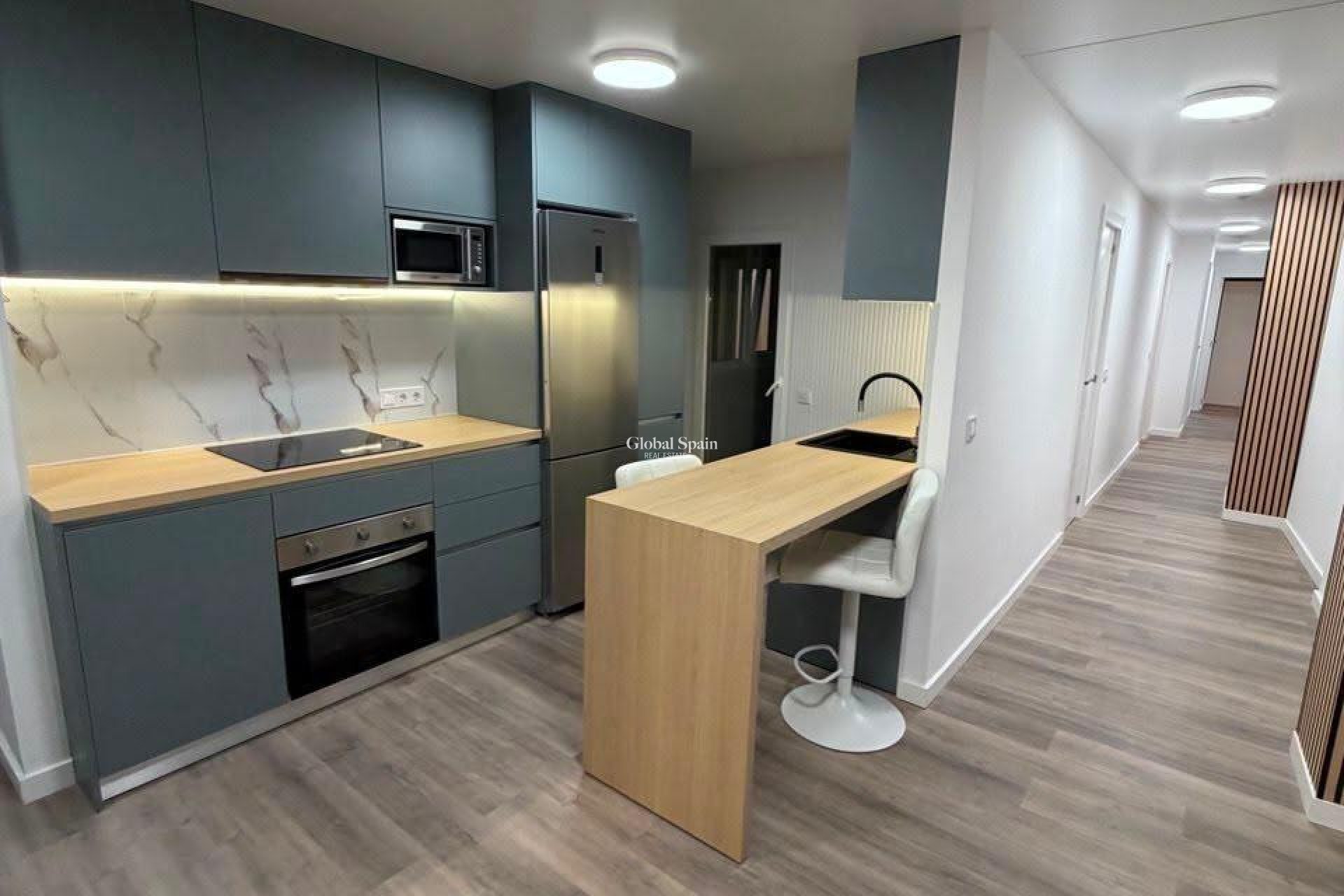Resale - APARTMENT -
TORREVIEJA - Center