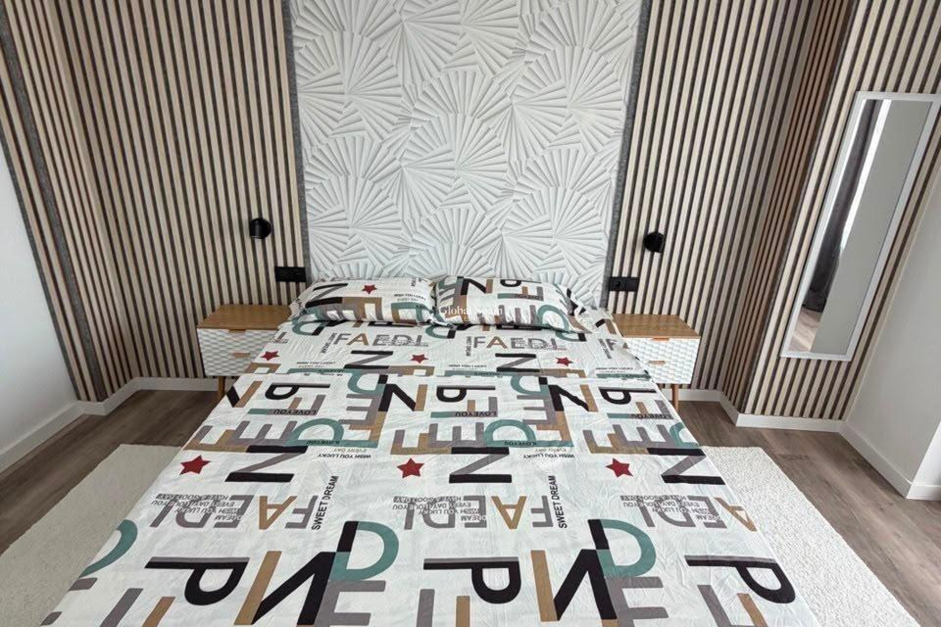 Resale - APARTMENT -
TORREVIEJA - Center