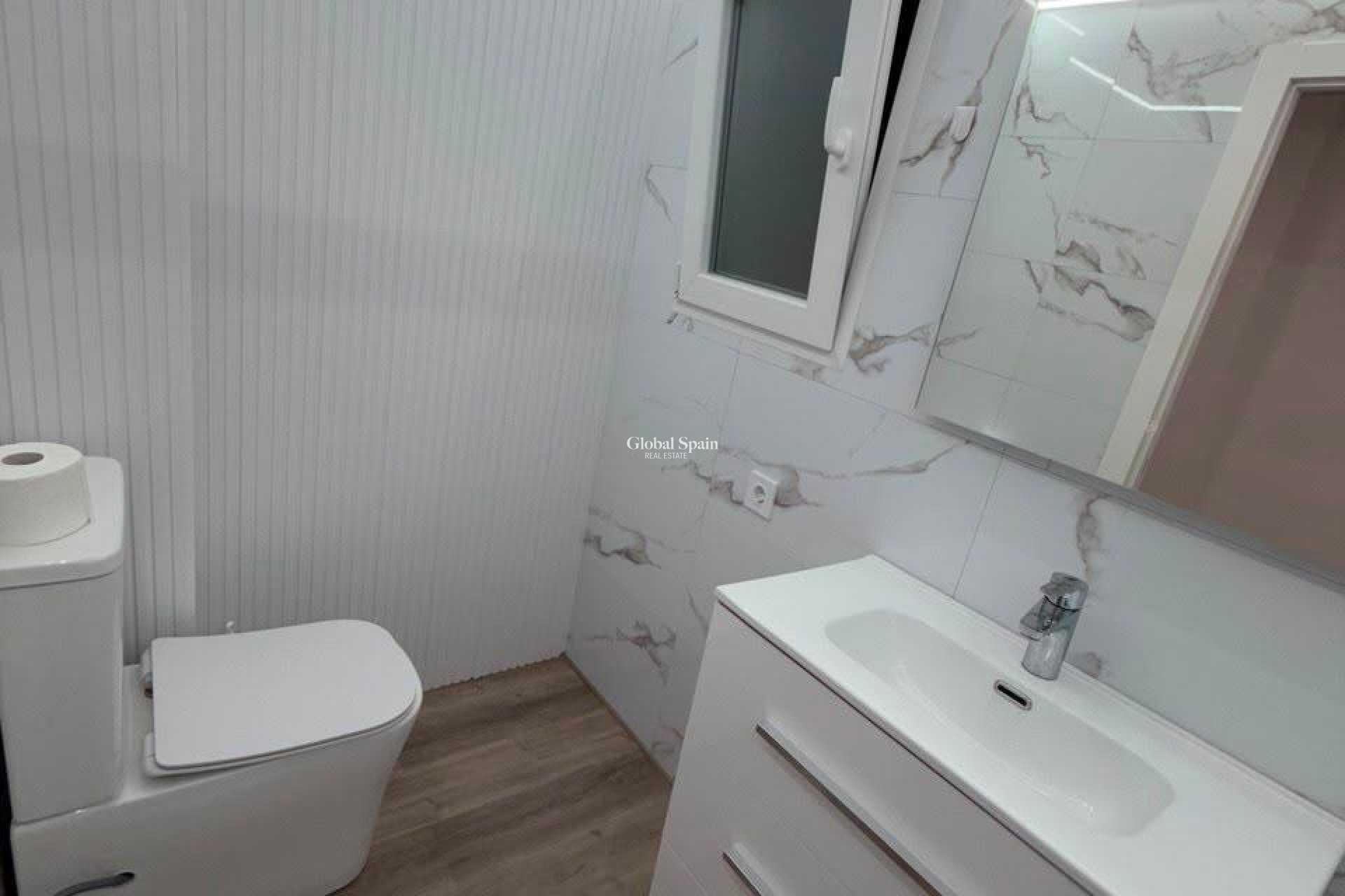 Resale - APARTMENT -
TORREVIEJA - Center