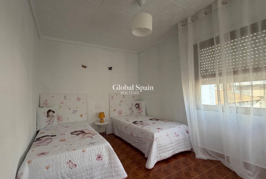 Resale - APARTMENT -
TORREVIEJA - Center