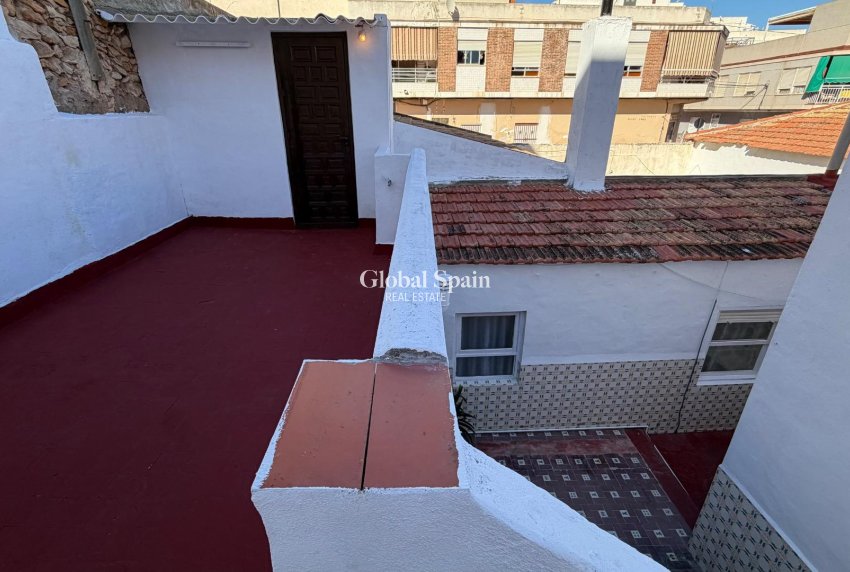 Resale - APARTMENT -
TORREVIEJA - Center