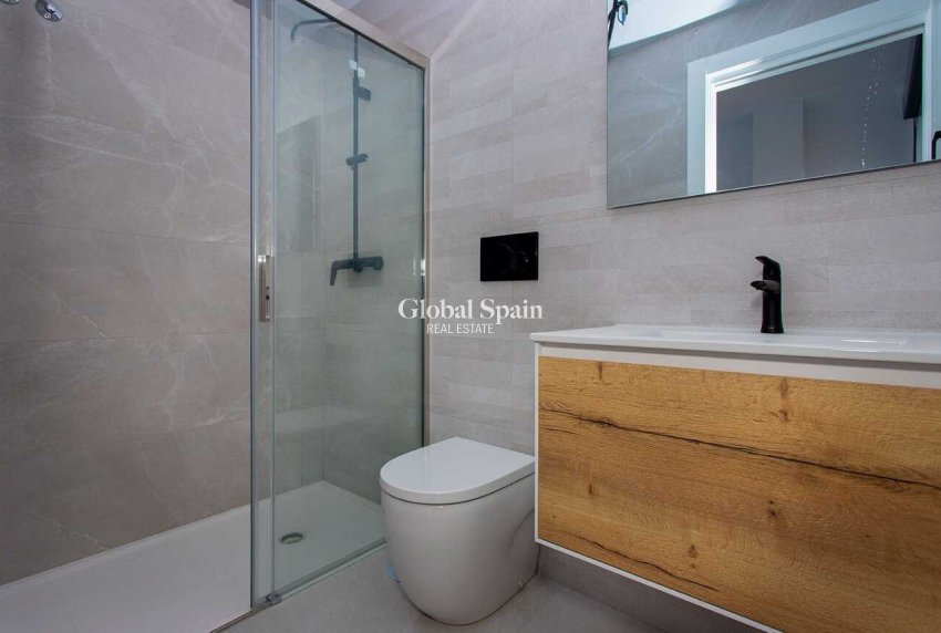 Resale - APARTMENT -
TORREVIEJA - CENTRE PLAYA DEL CURA LAS PISCINAS