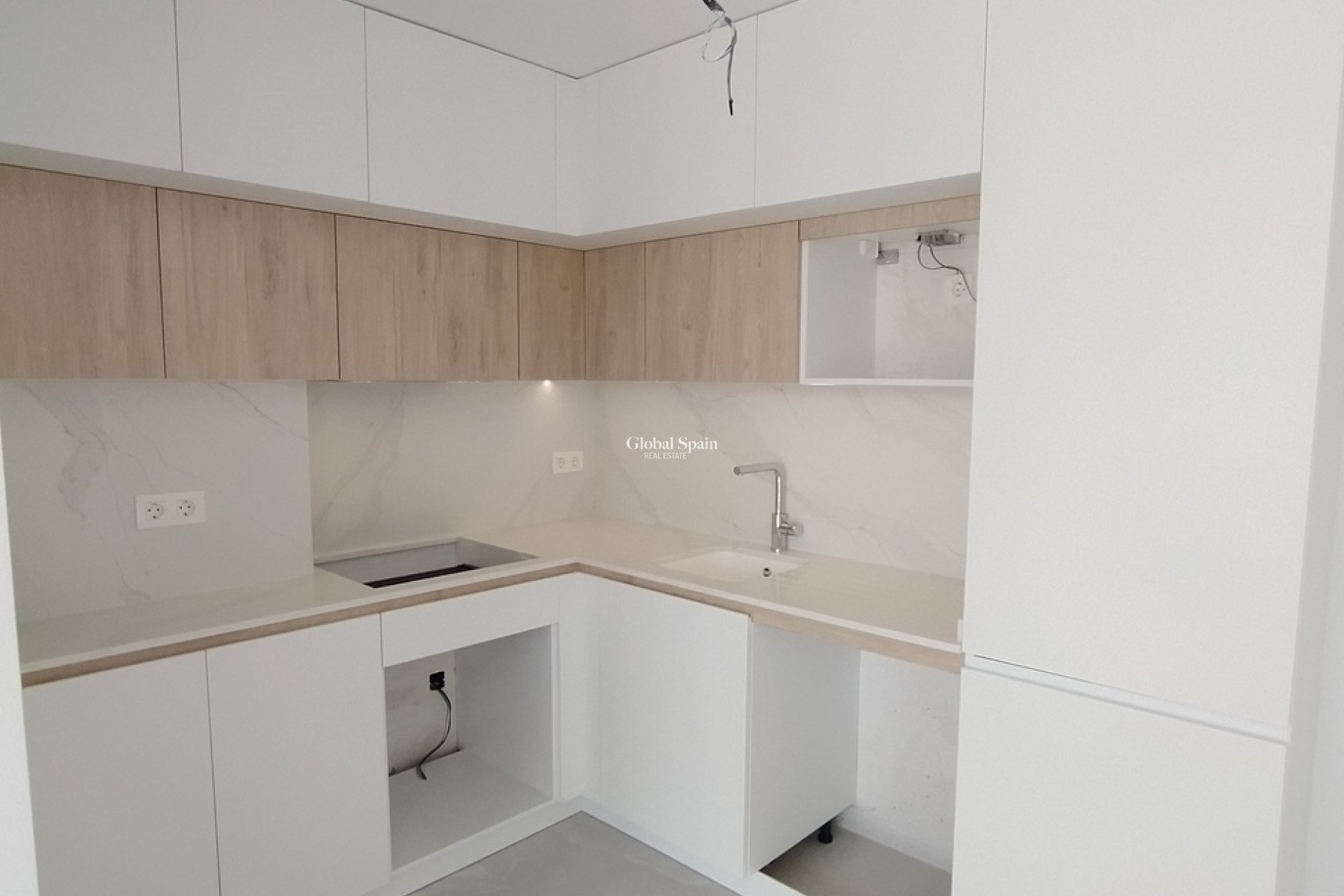 Resale - APARTMENT -
TORREVIEJA - CENTRE PLAYA DEL CURA LAS PISCINAS