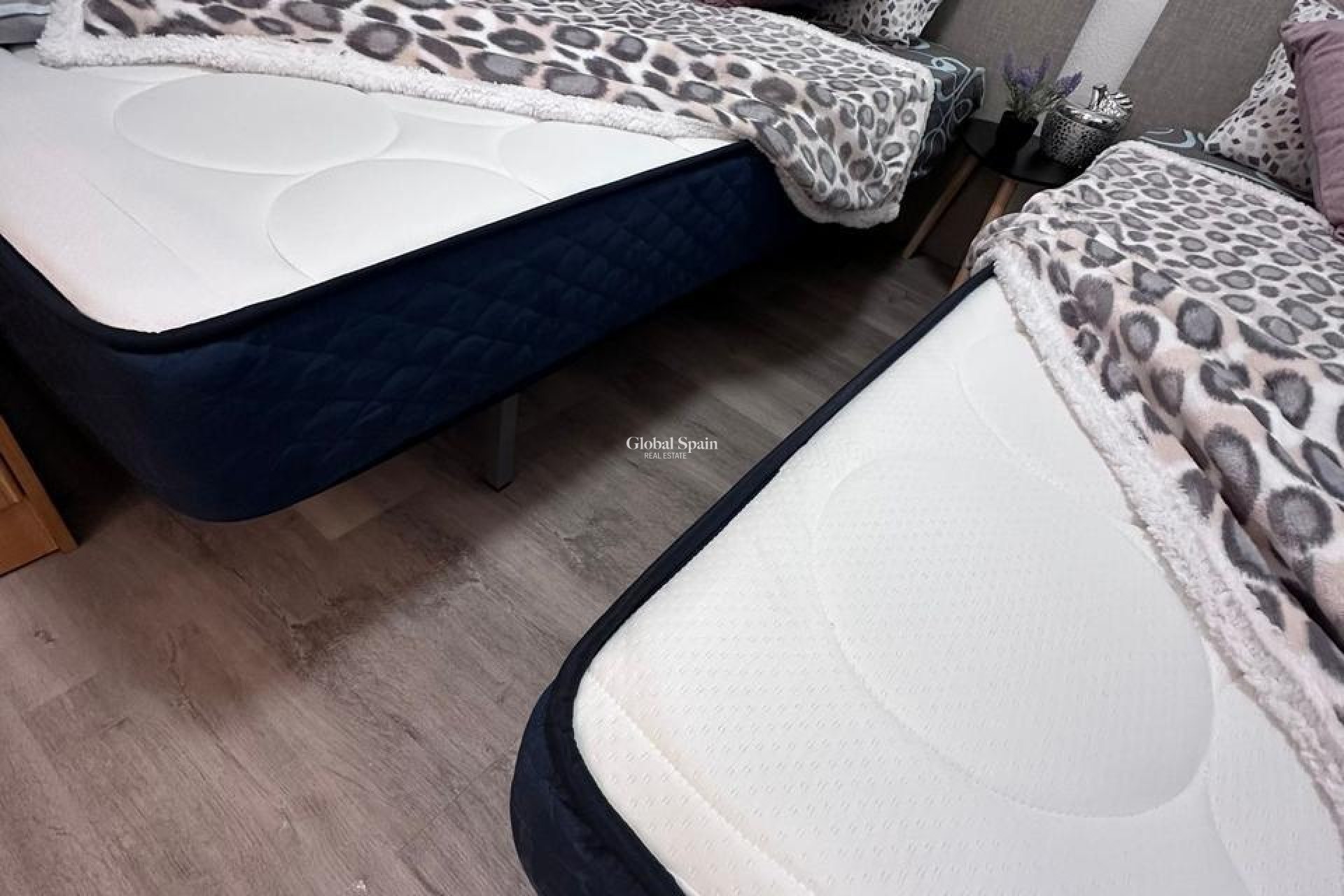 Resale - APARTMENT -
TORREVIEJA - Centro - Muelle Pesquero