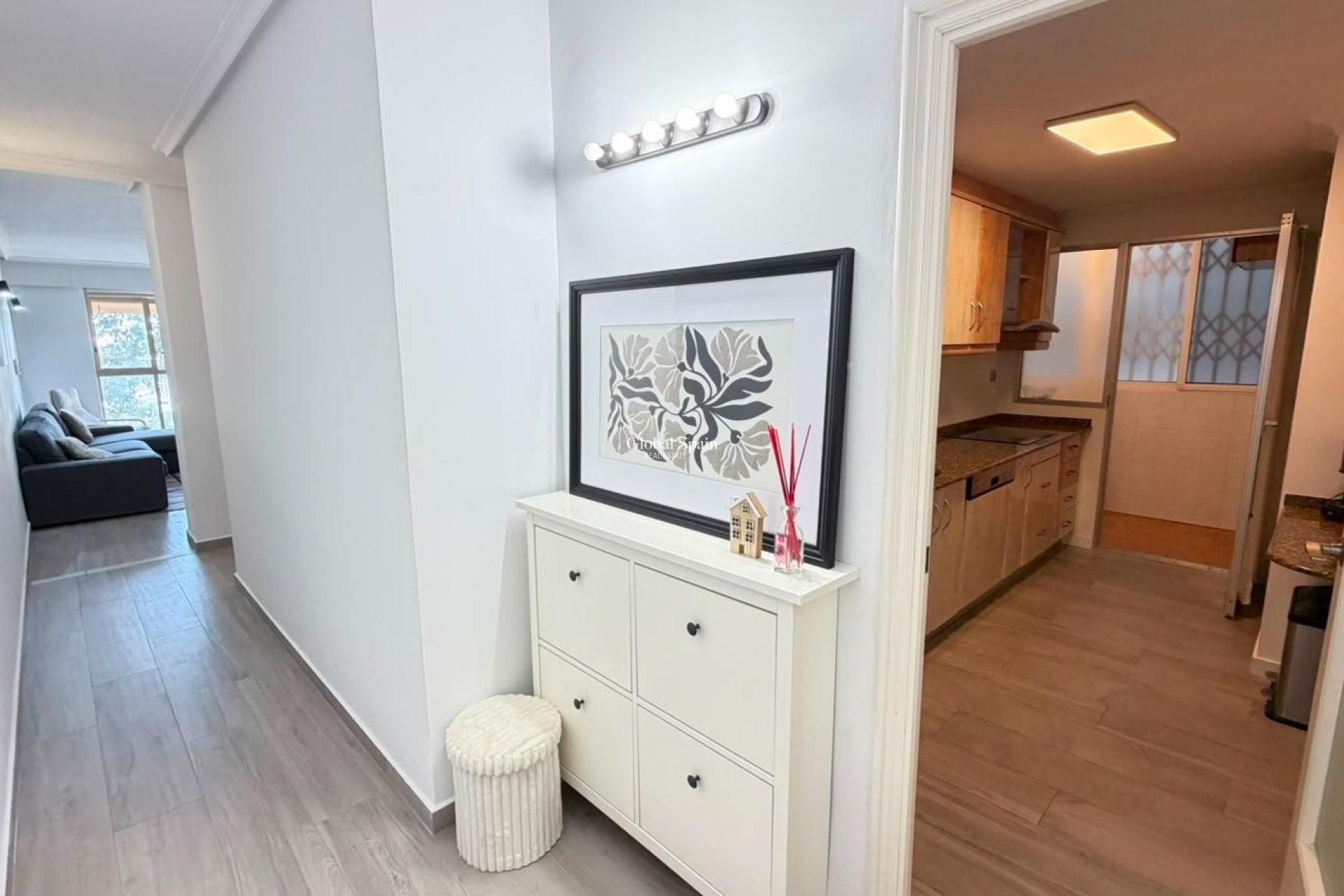 Resale - APARTMENT -
TORREVIEJA - Centro - Muelle Pesquero
