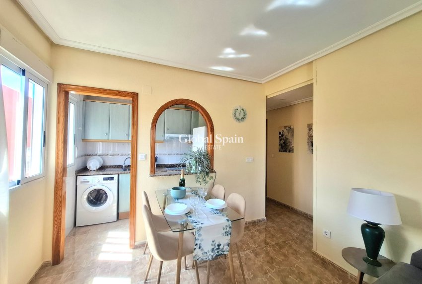 Resale - Apartment -
TORREVIEJA - Centro
