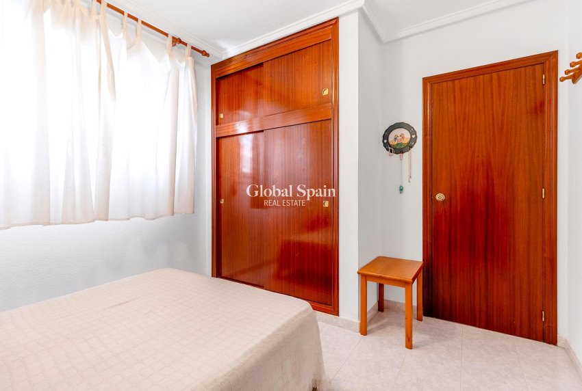 Resale - Apartment -
TORREVIEJA - Centro