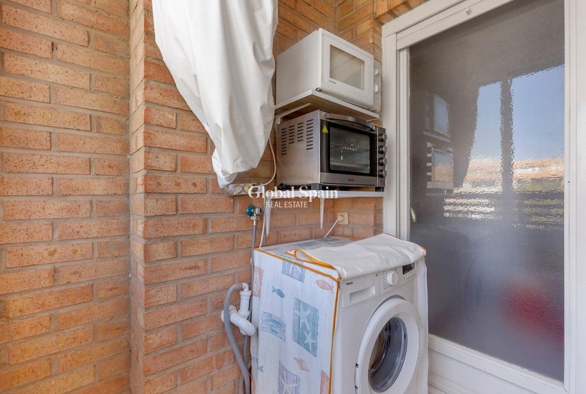 Resale - Apartment -
TORREVIEJA - Centro