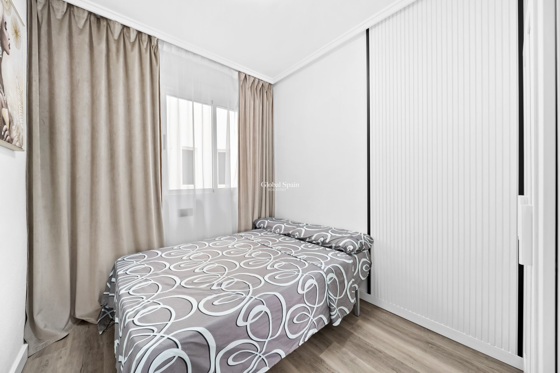 Resale - Apartment -
TORREVIEJA - Centro