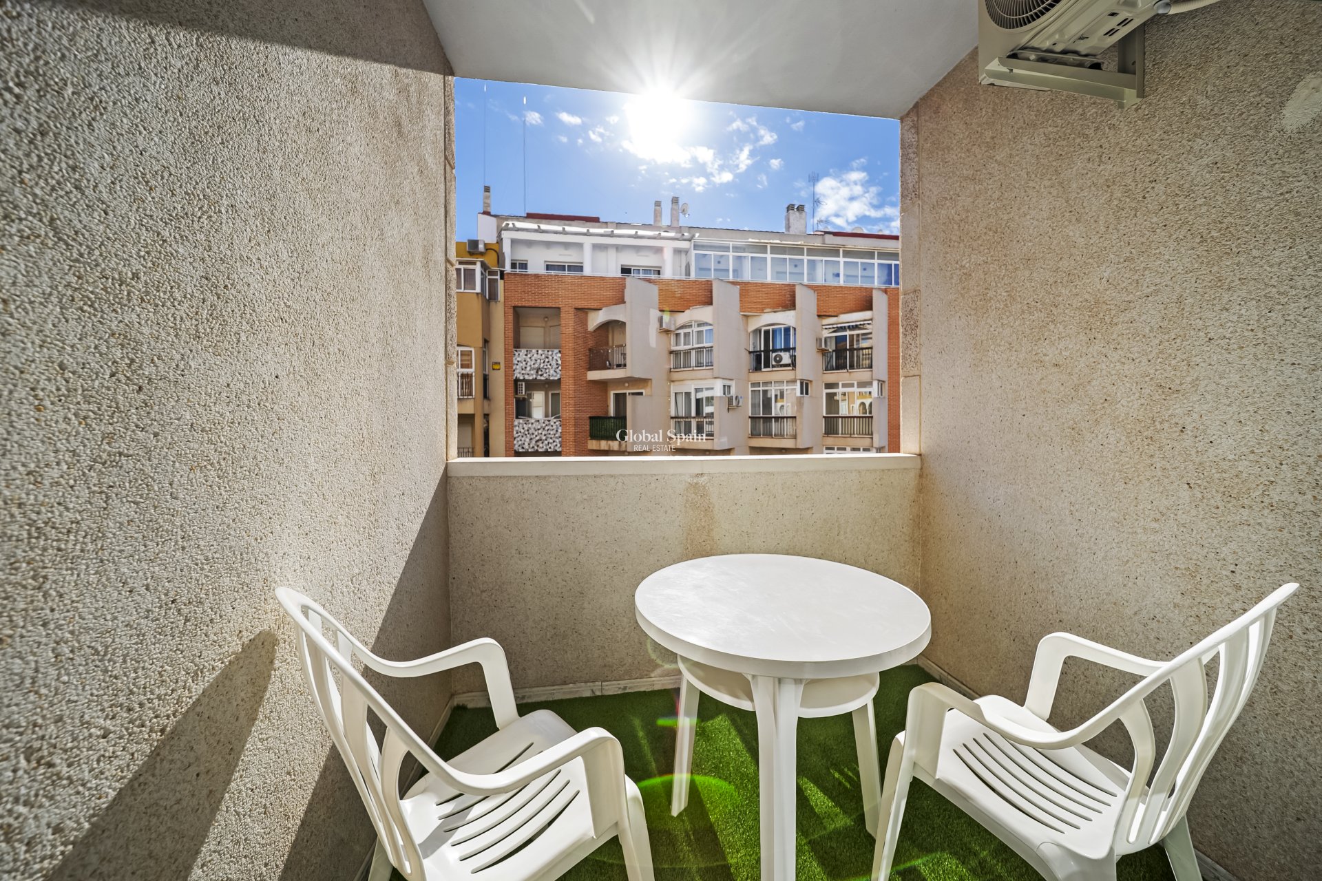 Resale - Apartment -
TORREVIEJA - Centro
