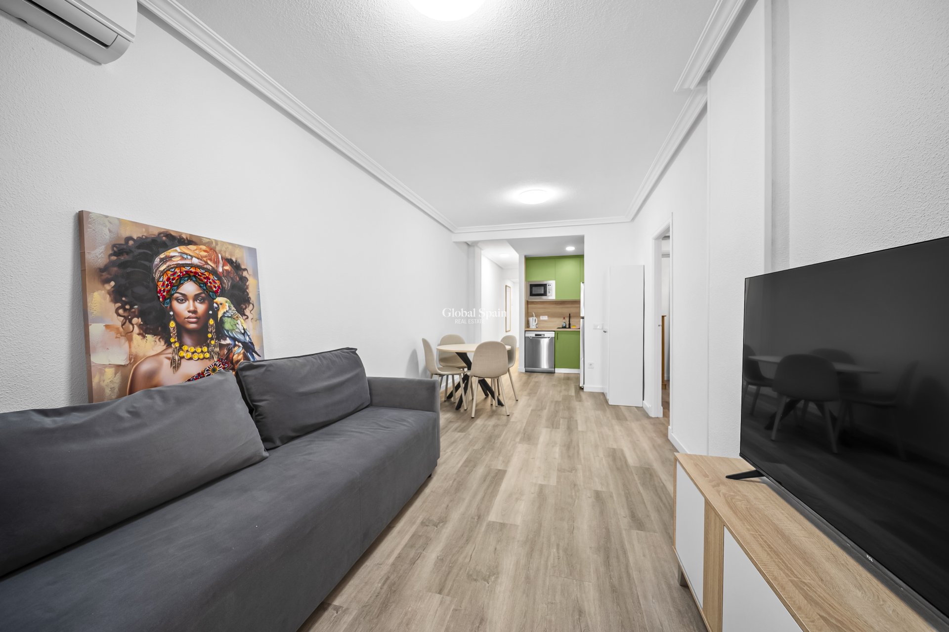 Resale - Apartment -
TORREVIEJA - Centro