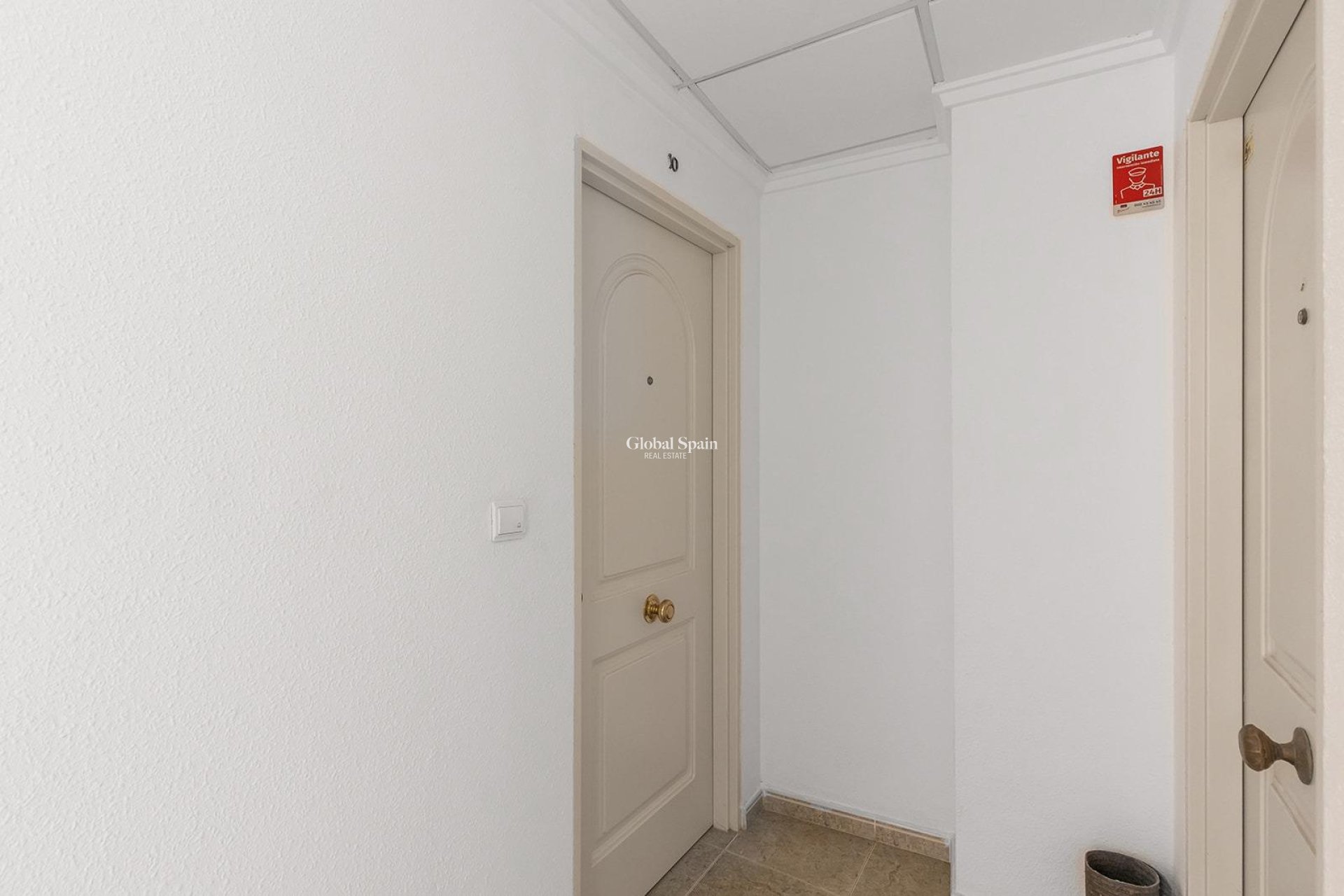 Resale - APARTMENT -
TORREVIEJA - Centro