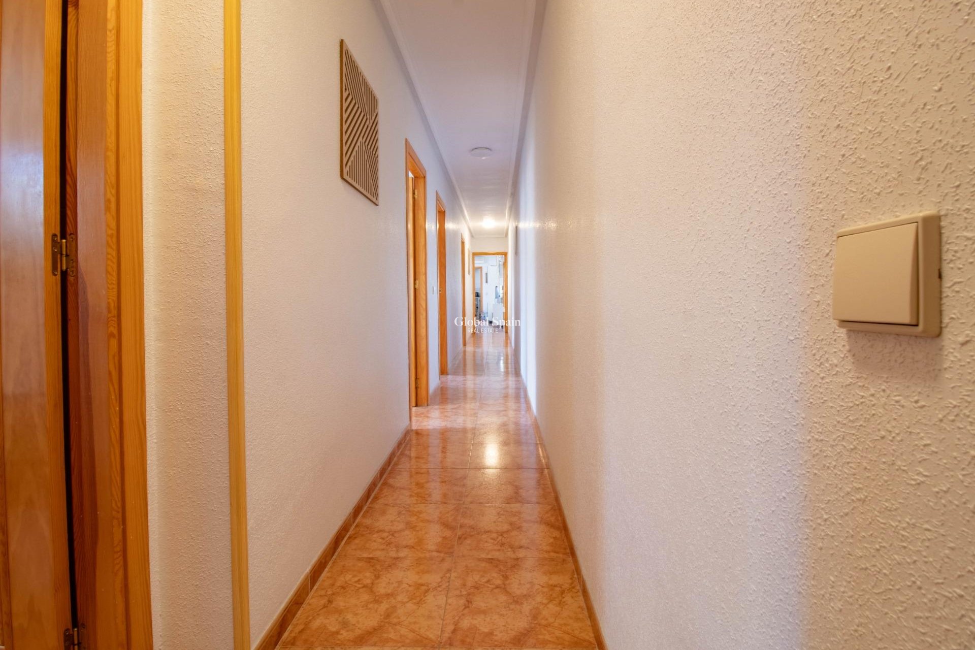 Resale - APARTMENT -
TORREVIEJA - Centro