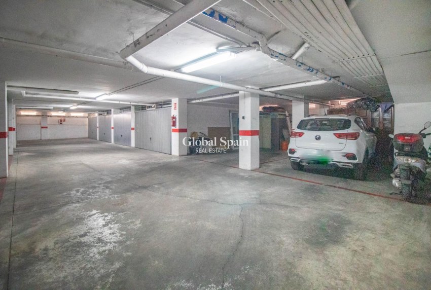 Resale - APARTMENT -
TORREVIEJA - Centro