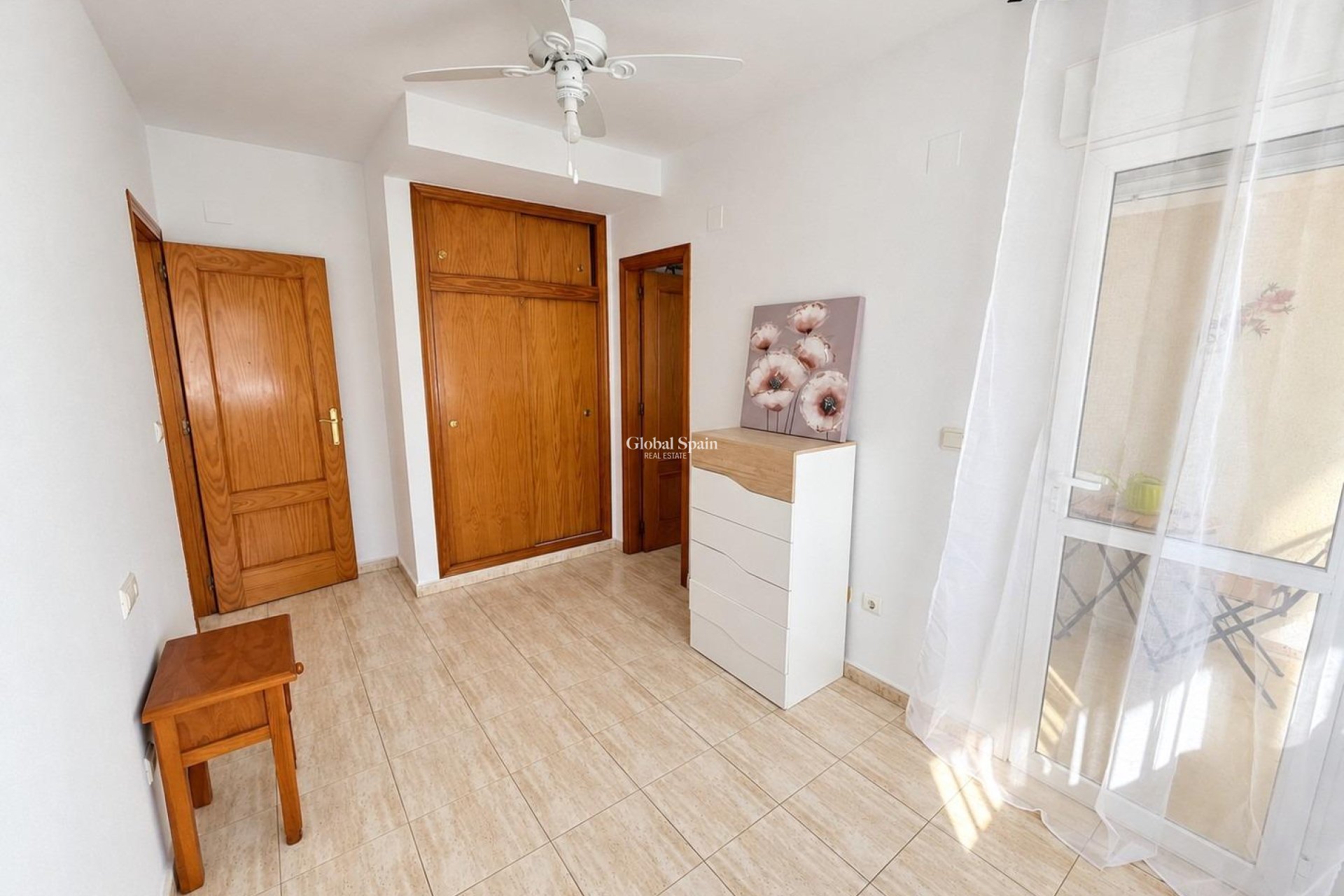 Resale - APARTMENT -
TORREVIEJA - Centro