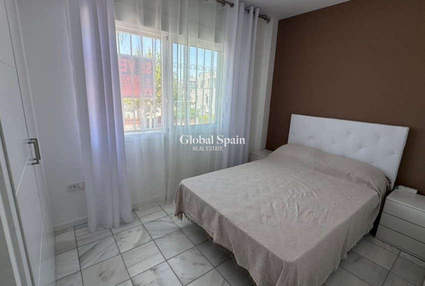 Resale - APARTMENT -
TORREVIEJA - Costa Blanca