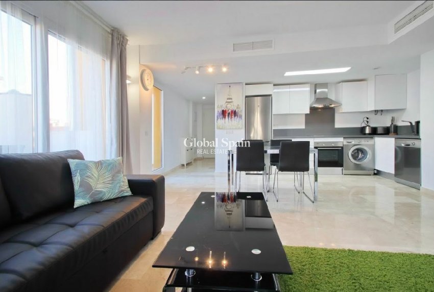 Resale - APARTMENT -
TORREVIEJA - Costa Blanca